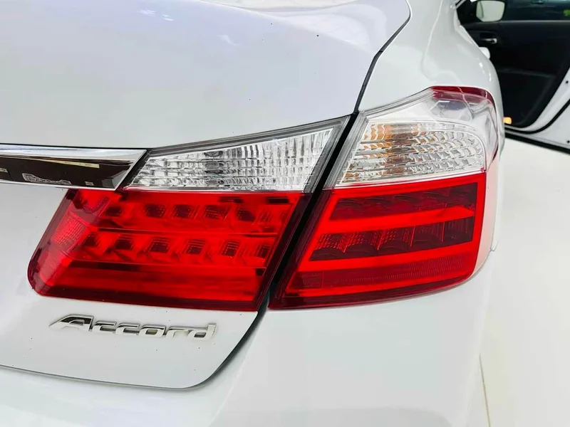Honda Accord — фото 14