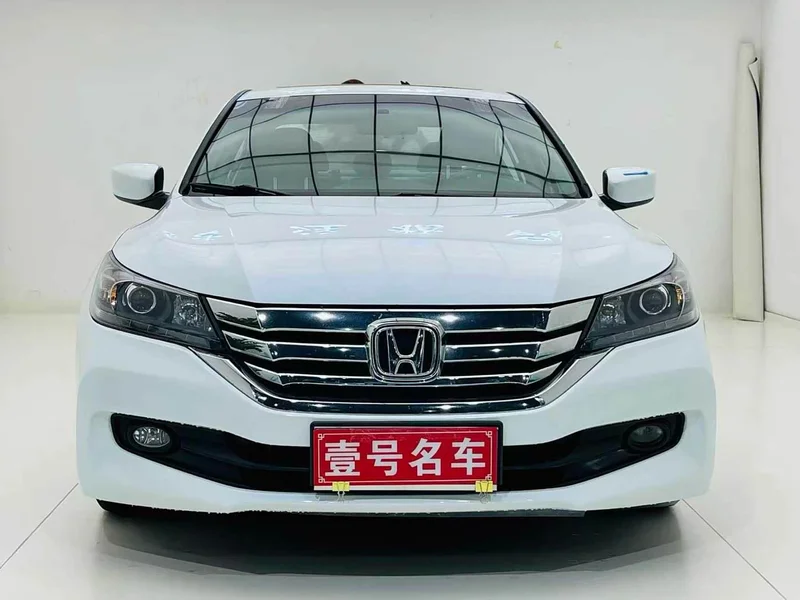 Honda Accord — фото 3