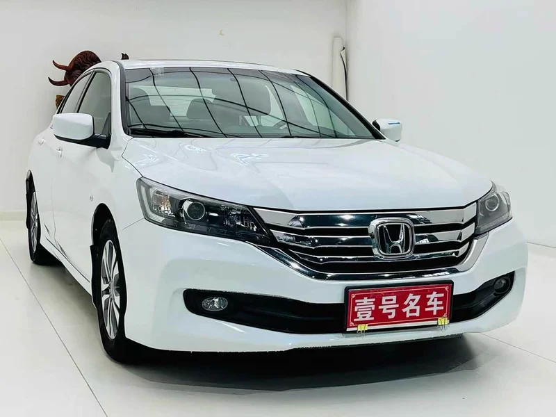 Honda Accord — фото 4