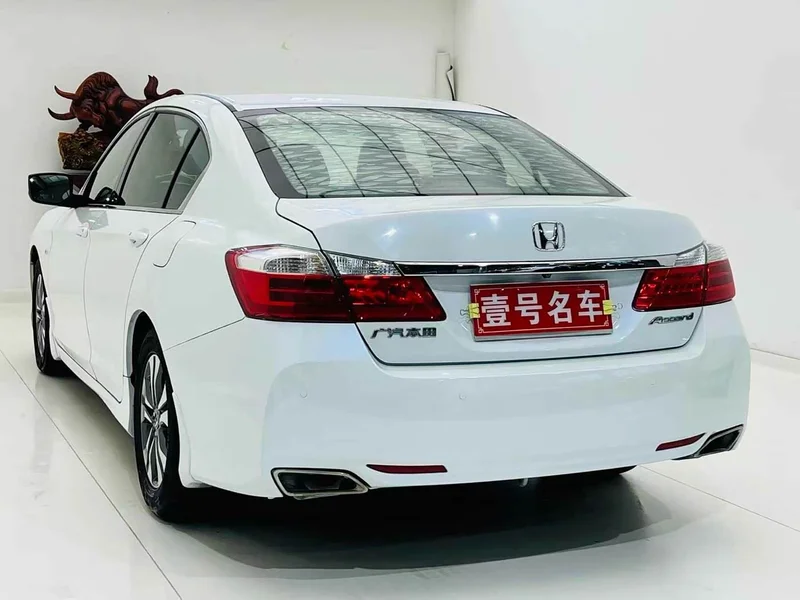 Honda Accord — фото 5