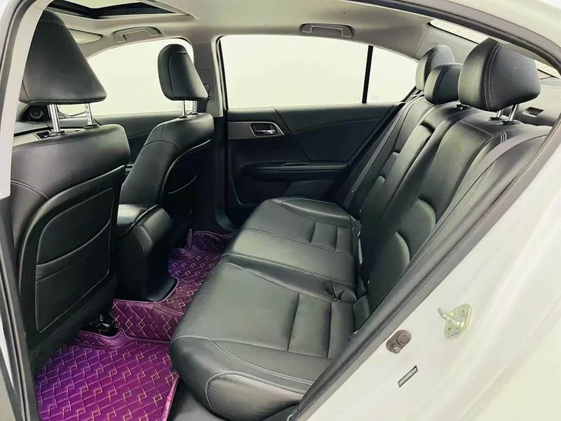 Honda Accord — фото 10