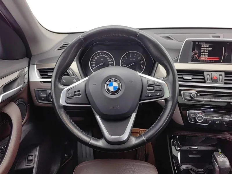 BMW X1 — фото 11