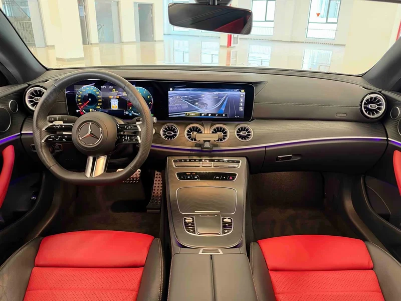 Mercedes-Benz E-Class — фото 12