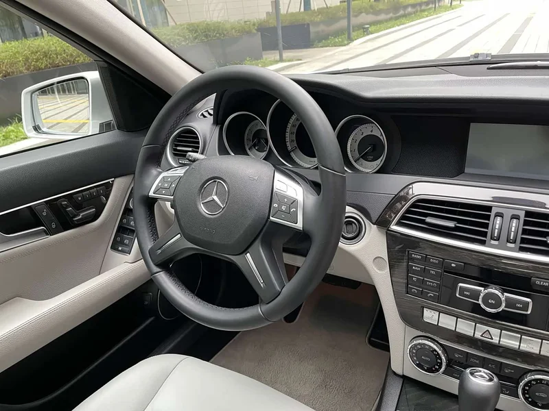 Mercedes-Benz C-Class — фото 15