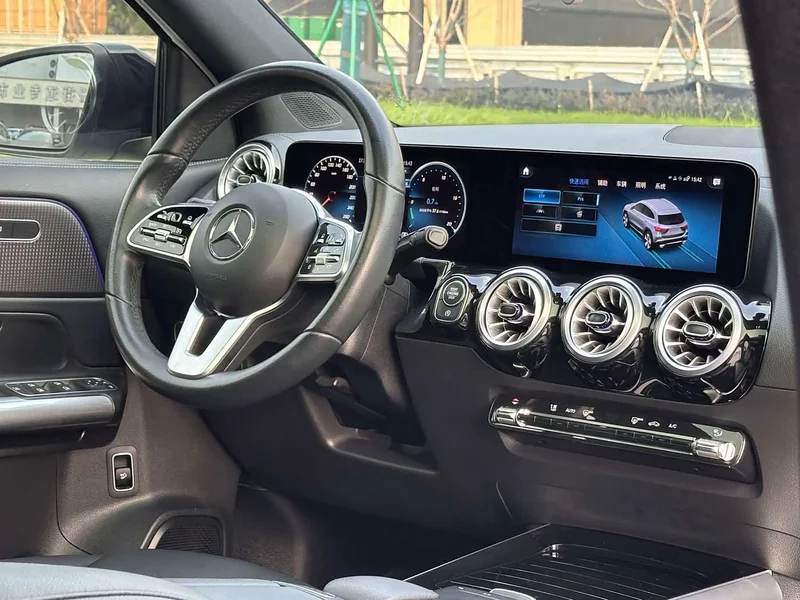 Mercedes-Benz GLA — фото 8