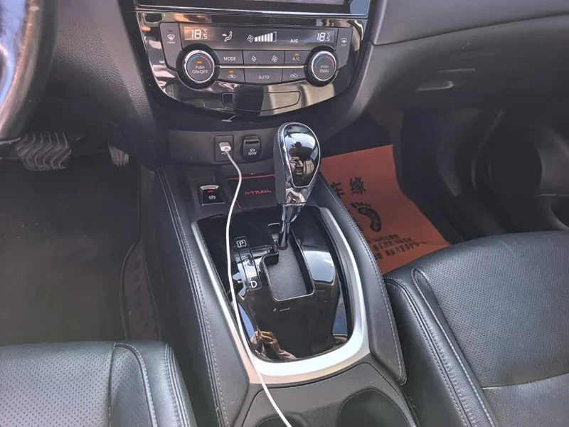 Nissan X-Trail — фото 14
