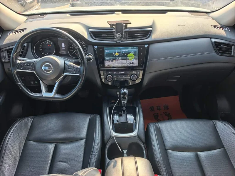 Nissan X-Trail — фото 10