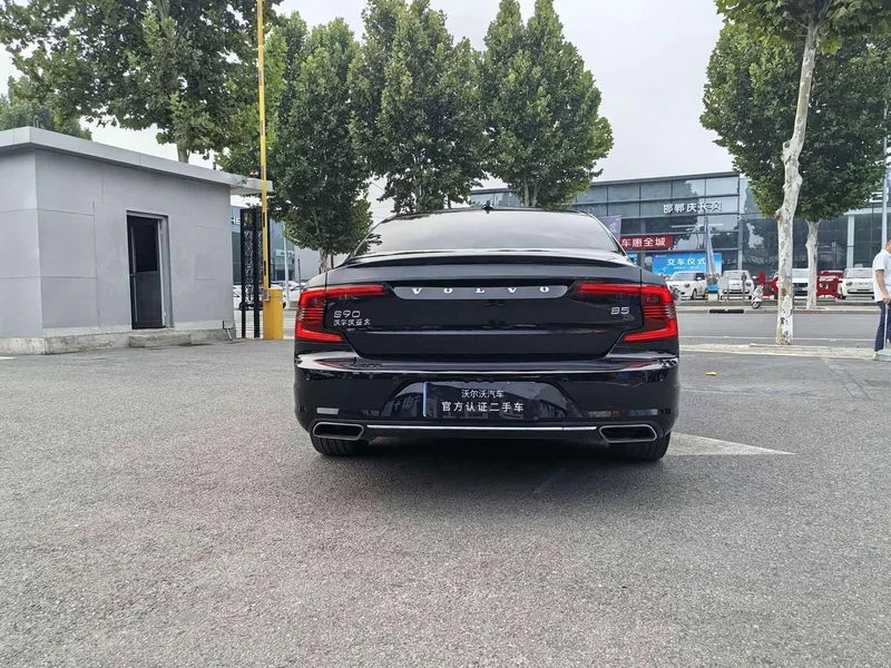 Volvo S90 — фото 12