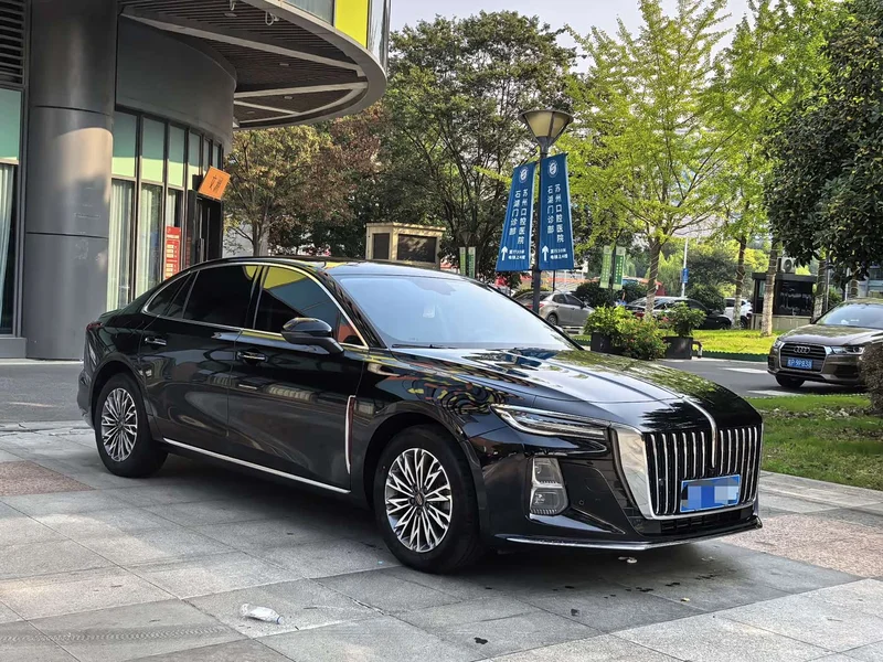 Hongqi H5 — фото 3