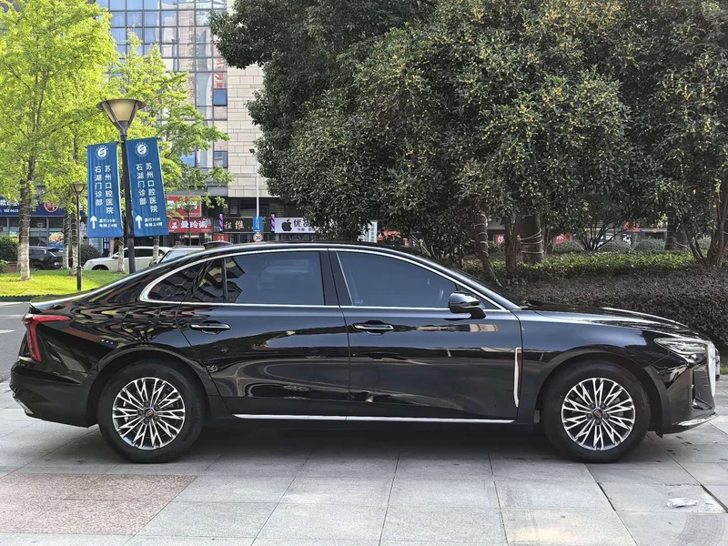 Hongqi H5 — фото 4