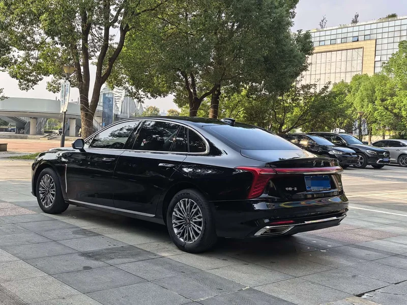 Hongqi H5 — фото 7
