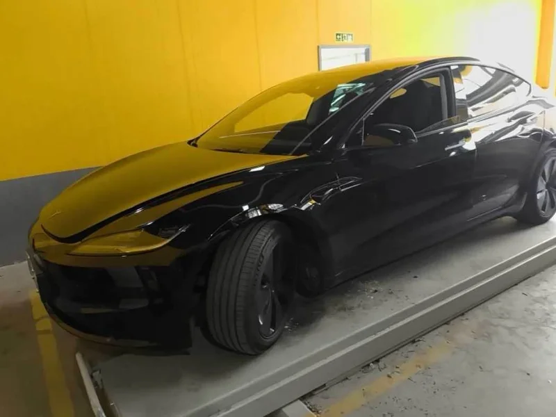 Tesla Model 3 — фото 1