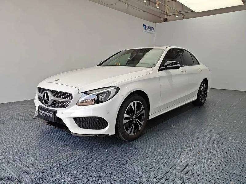 Mercedes-Benz C-Class — фото 1