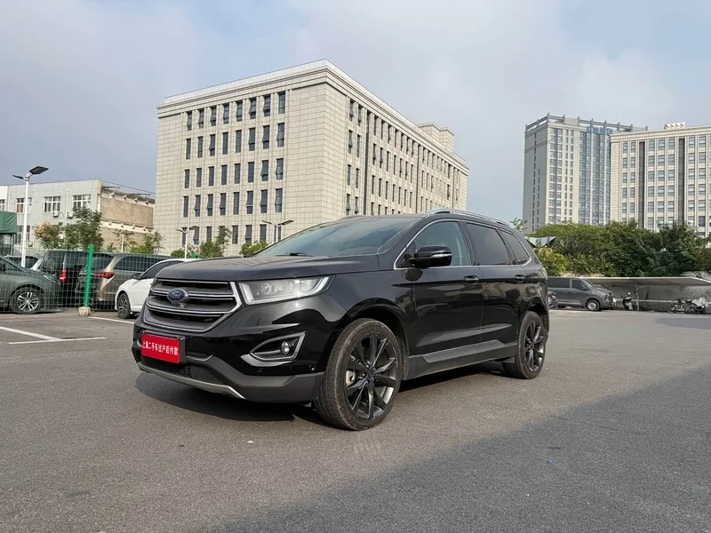 Ford Edge — фото 19