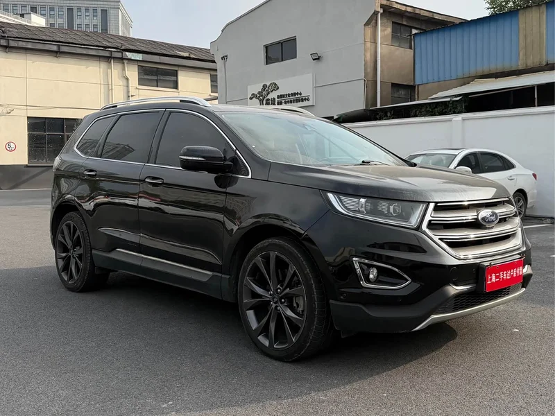 Ford Edge — фото 20