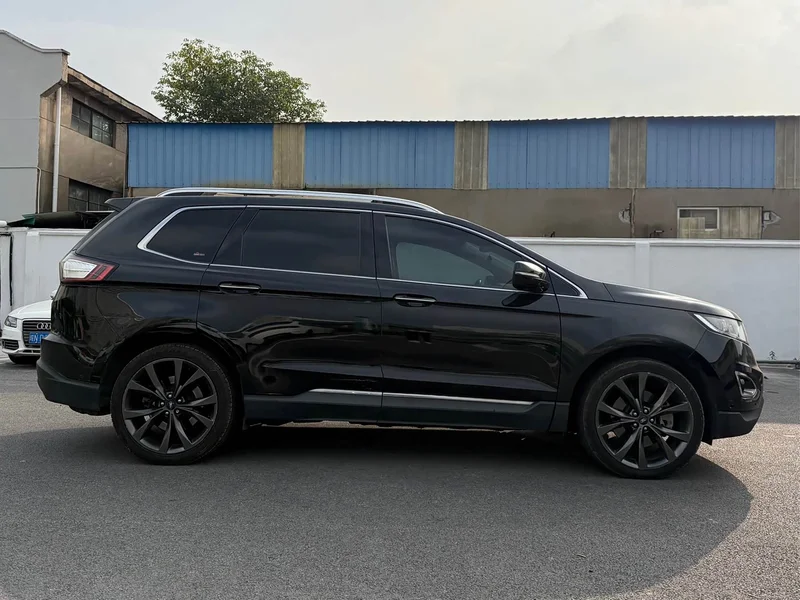 Ford Edge — фото 5