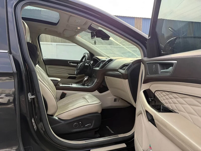Ford Edge — фото 10