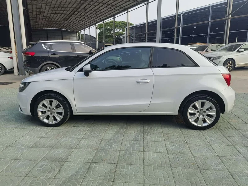 Audi A1 — фото 11