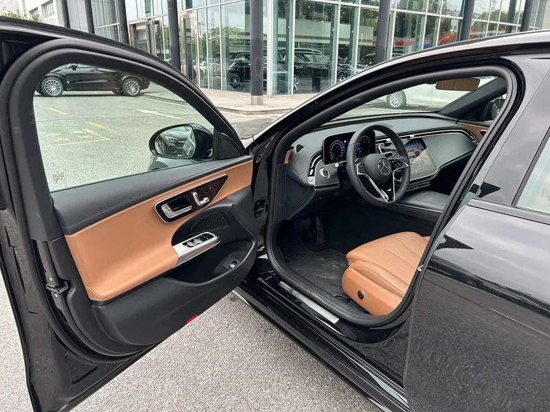 Mercedes-Benz E-Class — фото 14