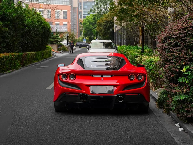 Ferrari F8 — фото 8