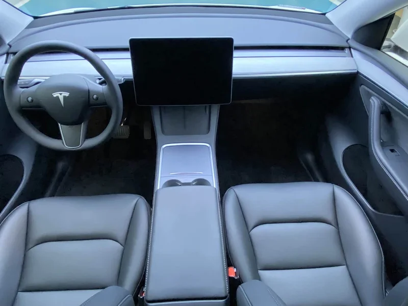 Tesla Model Y — фото 6