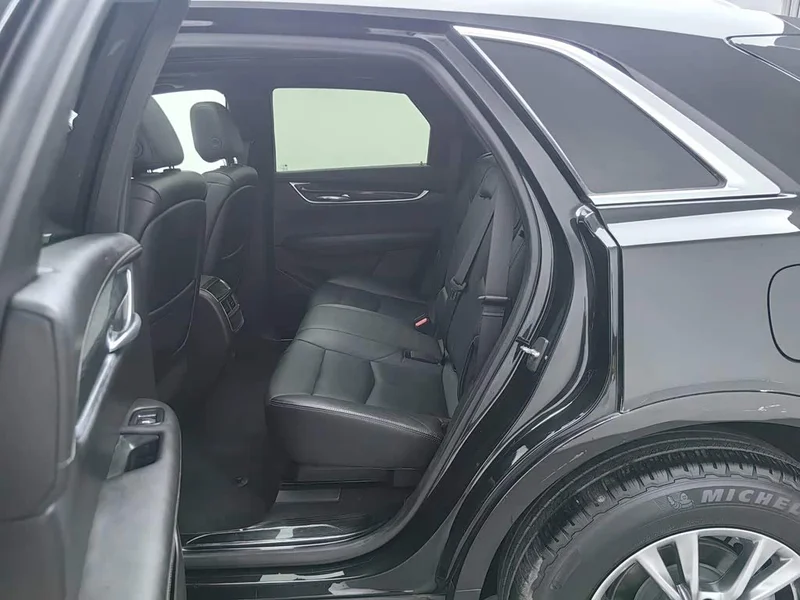 Cadillac XT5 — фото 15
