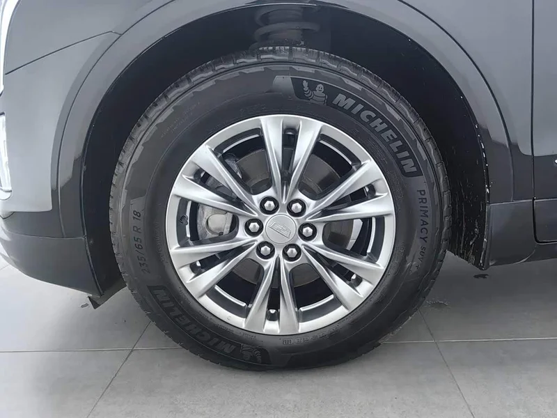 Cadillac XT5 — фото 17