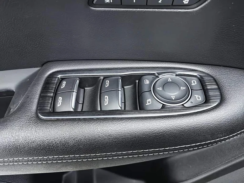 Cadillac XT5 — фото 9