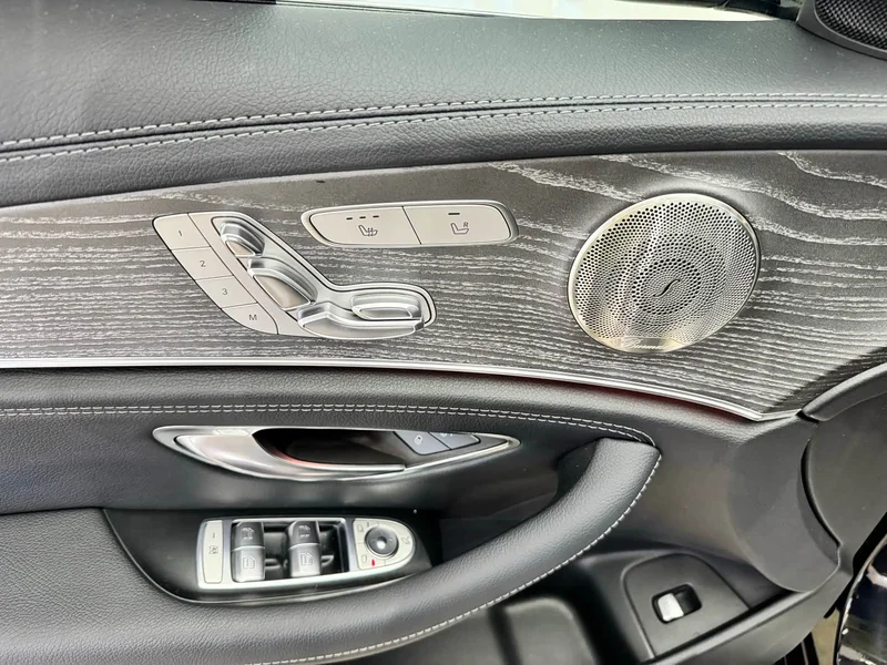 Mercedes-Benz E-Class — фото 18