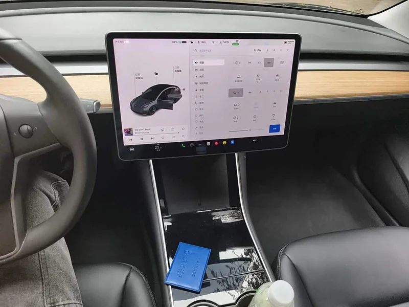 Tesla Model 3 — фото 14