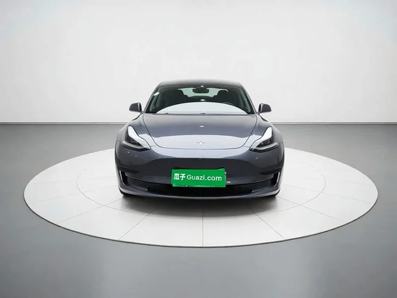 Tesla Model 3 — фото 2