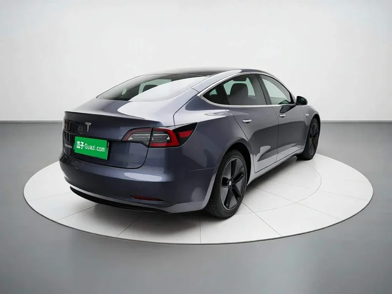 Tesla Model 3 — фото 6