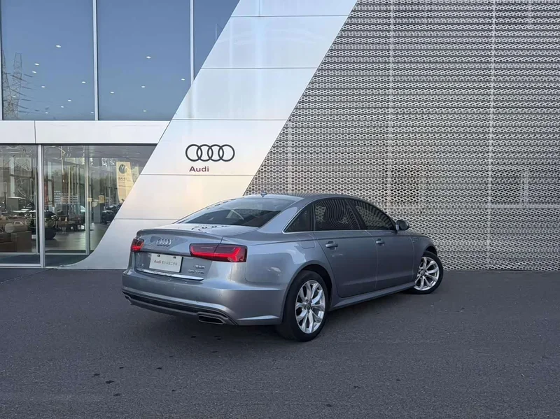 Audi A6L — фото 9