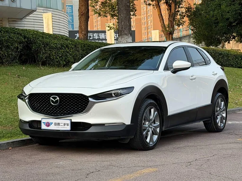 Mazda CX-30 — фото 1