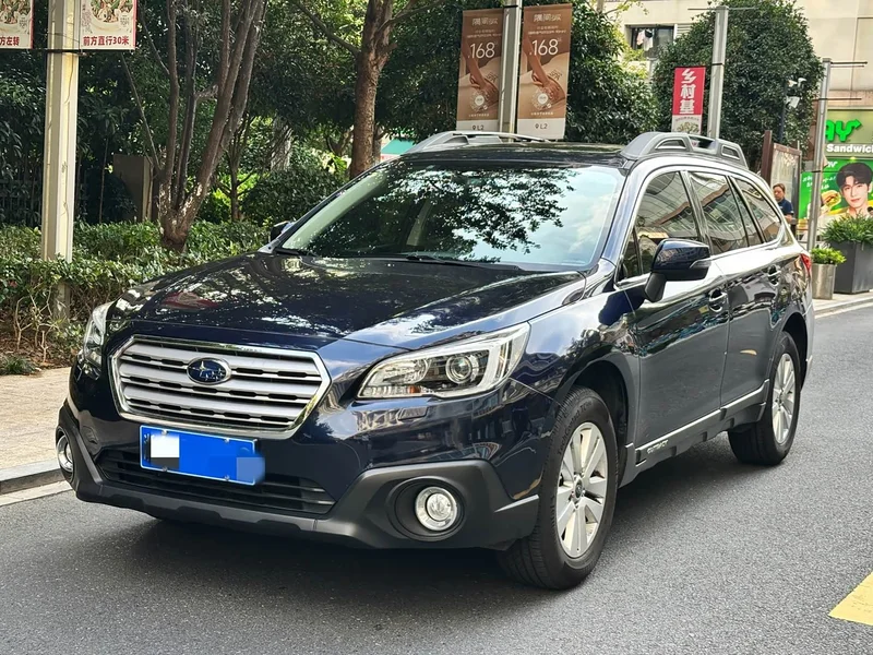 Subaru Outback — фото 1