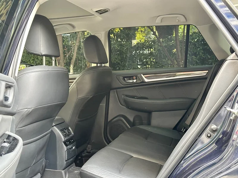 Subaru Outback — фото 11