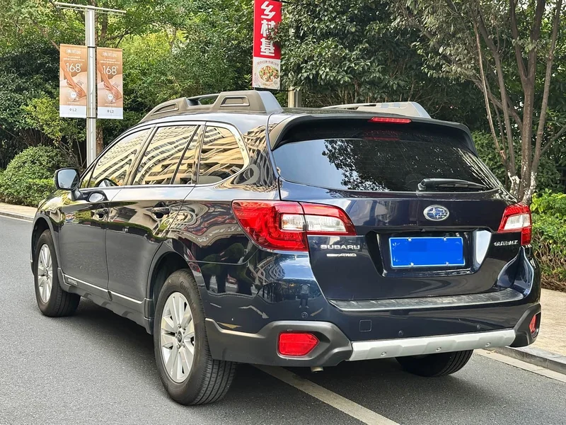 Subaru Outback — фото 5