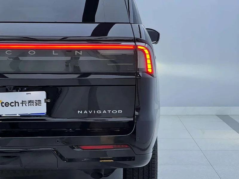 Lincoln Navigator — фото 6