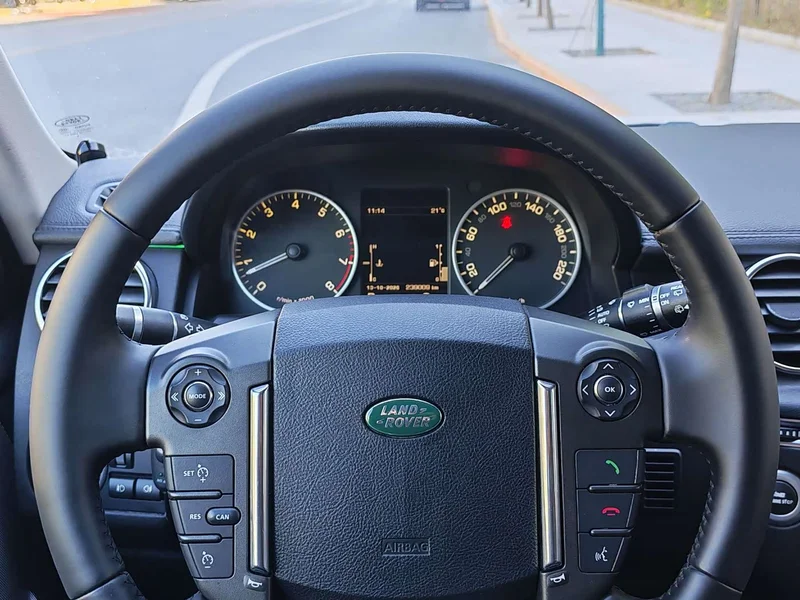 Land Rover Discovery — фото 11