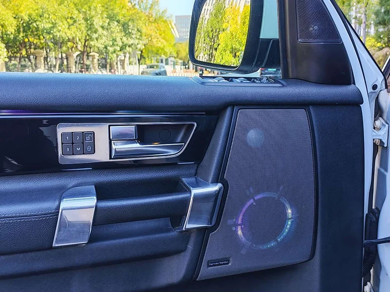Land Rover Discovery — фото 14