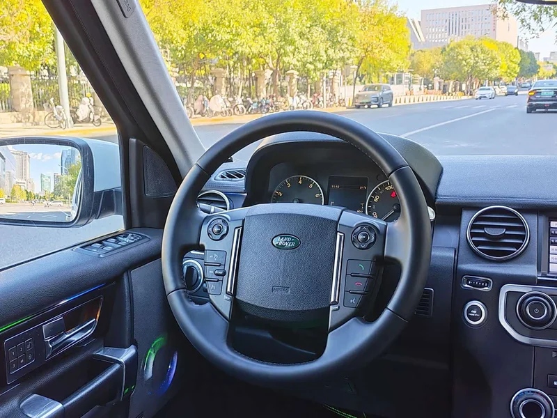 Land Rover Discovery — фото 10
