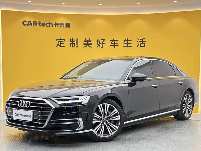 Audi A8 — фото 1