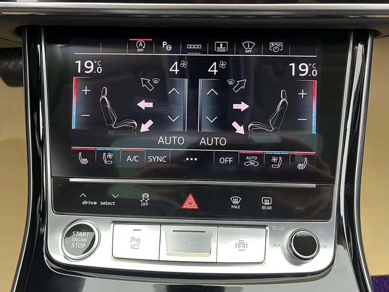 Audi A8 — фото 19