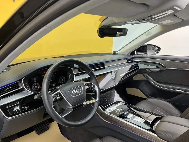 Audi A8 — фото 29