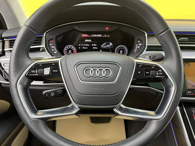 Audi A8 — фото 9