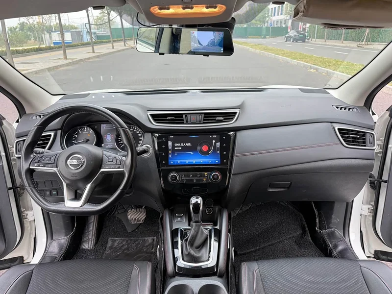 Nissan Qashqai — фото 11