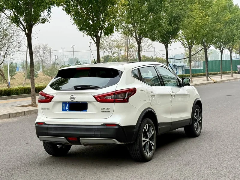 Nissan Qashqai — фото 5
