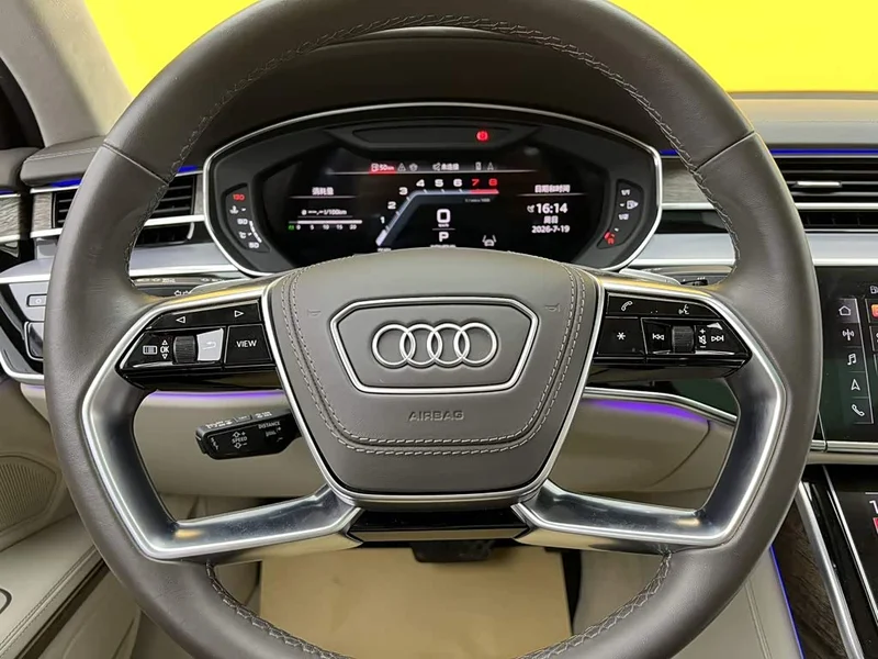 Audi A8 — фото 17