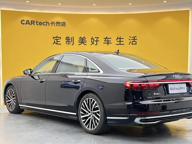 Audi A8 — фото 6