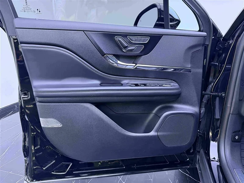 Jeep Renegade — фото 19